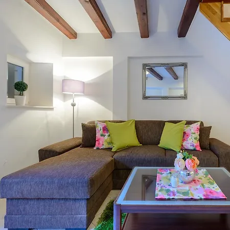 Avalon House Feriehus