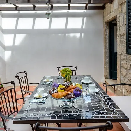 Avalon House * تْسافتات